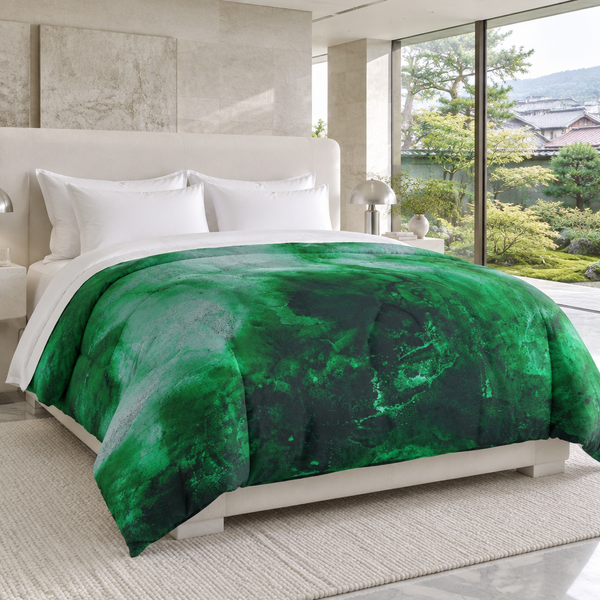 Green Energy in a cool-white Kyoto garden residence