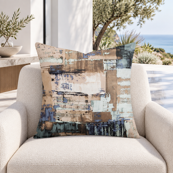 Malibu courtyard lounge