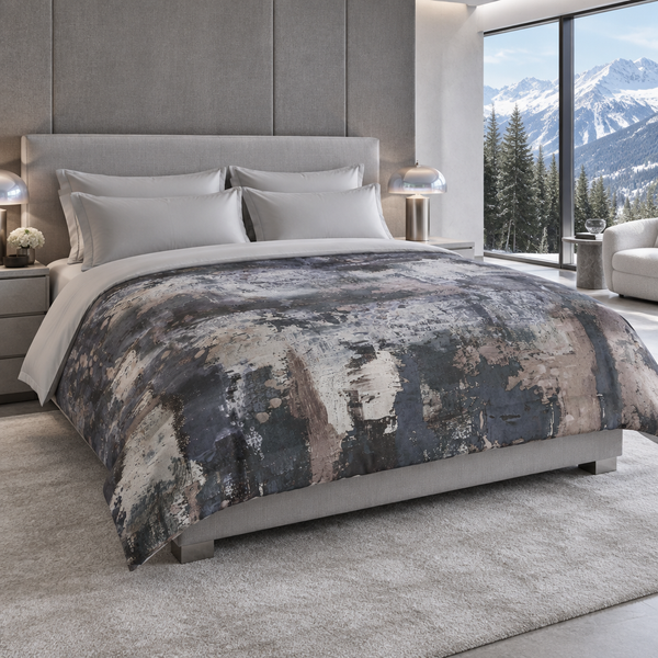 Perspective comforter in a modern Alpine suite